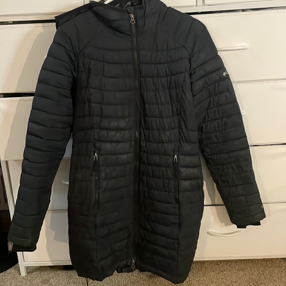 Womens Columbia long winter jacket- with hood!!